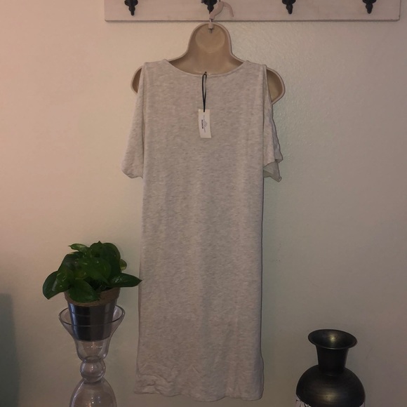 Open Shoulder Dress - Picture 2 of 5